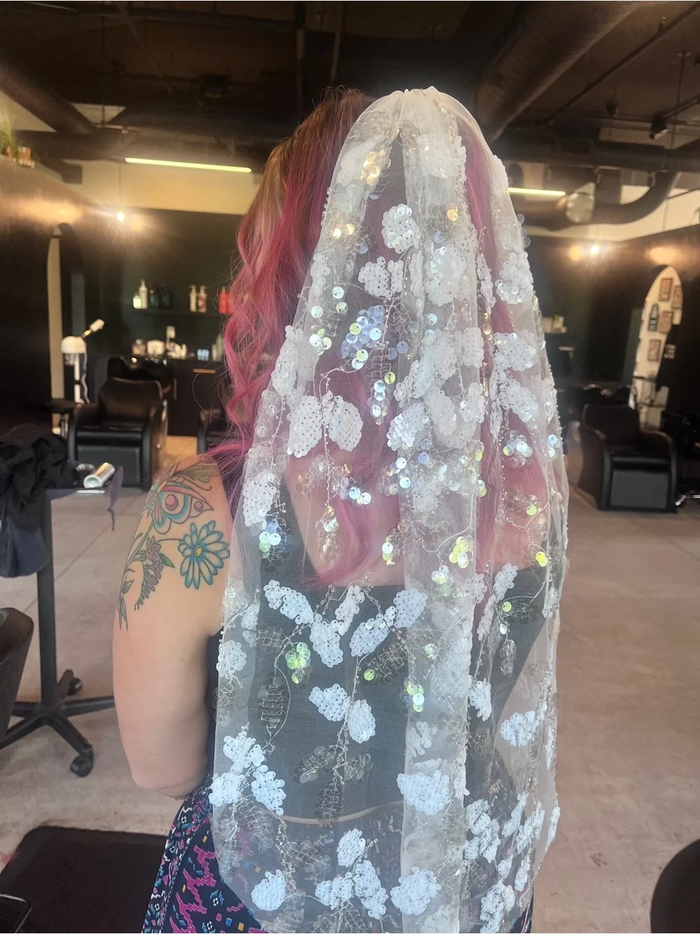 30” Embellished Floral Lace Bridal Veil in Ivory